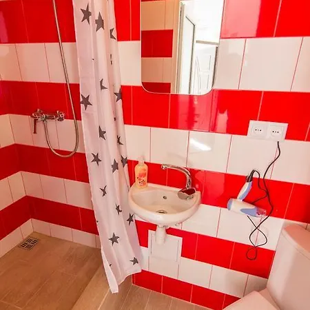 невеликі біля форуму з ремонтом за доступною ціною Lviv