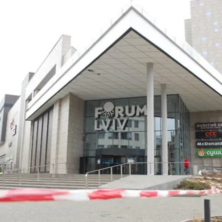 Apartment невеликі біля форуму з ремонтом за доступною ціною