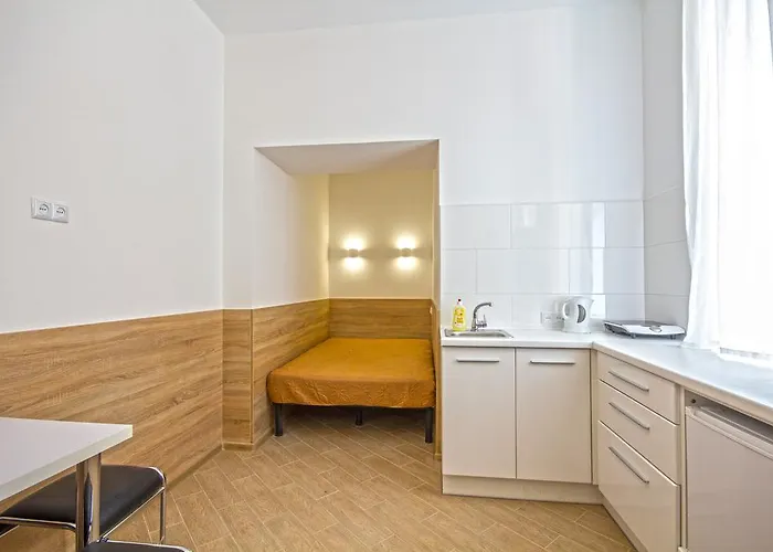 невеликі біля форуму з ремонтом за доступною ціною