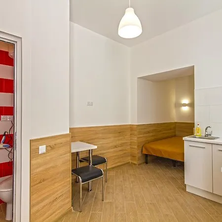 невеликі біля форуму з ремонтом за доступною ціною Львів